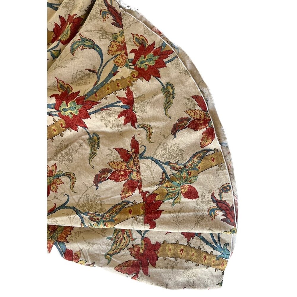 Floral Tablecloth Oval 62" x 65" Dia.  Cotton Fabric Floral End Seams - Picture 12 of 13